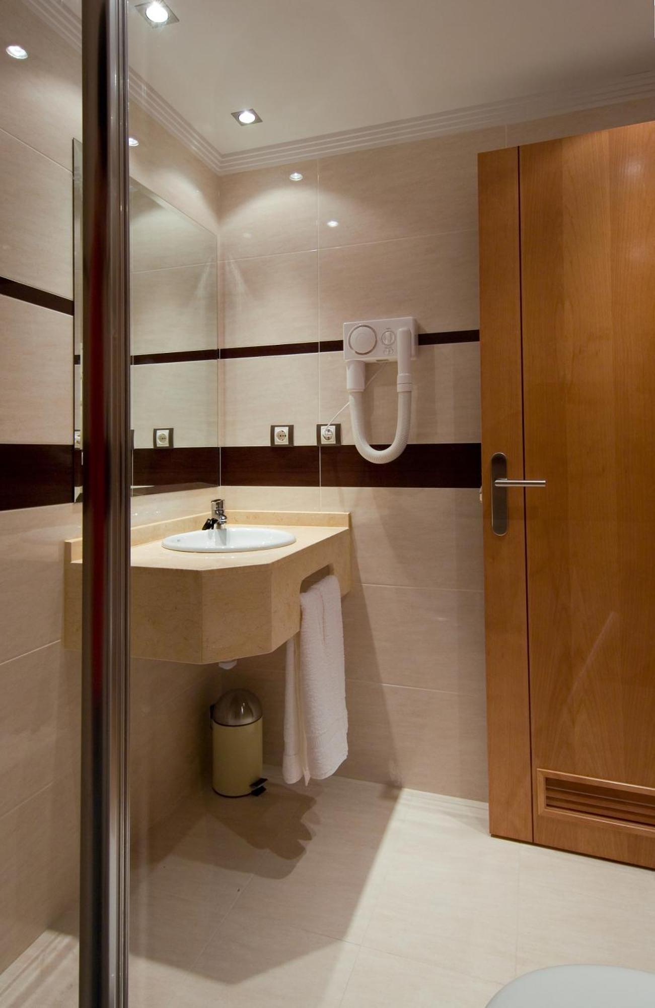 Hotel Castro Real Oviedo Dış mekan fotoğraf